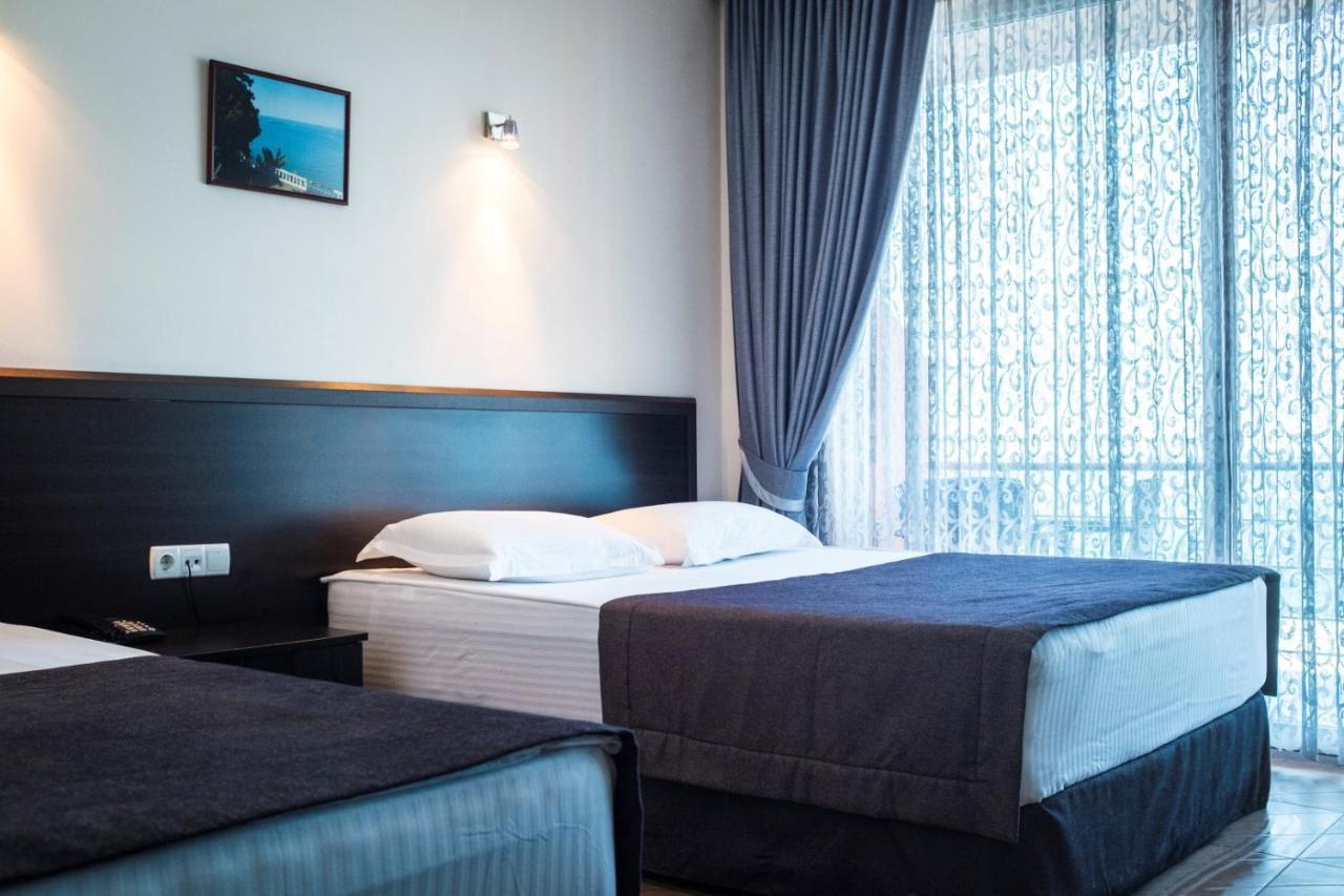 Hotel Neptun Kvariati Eksteriør bilde