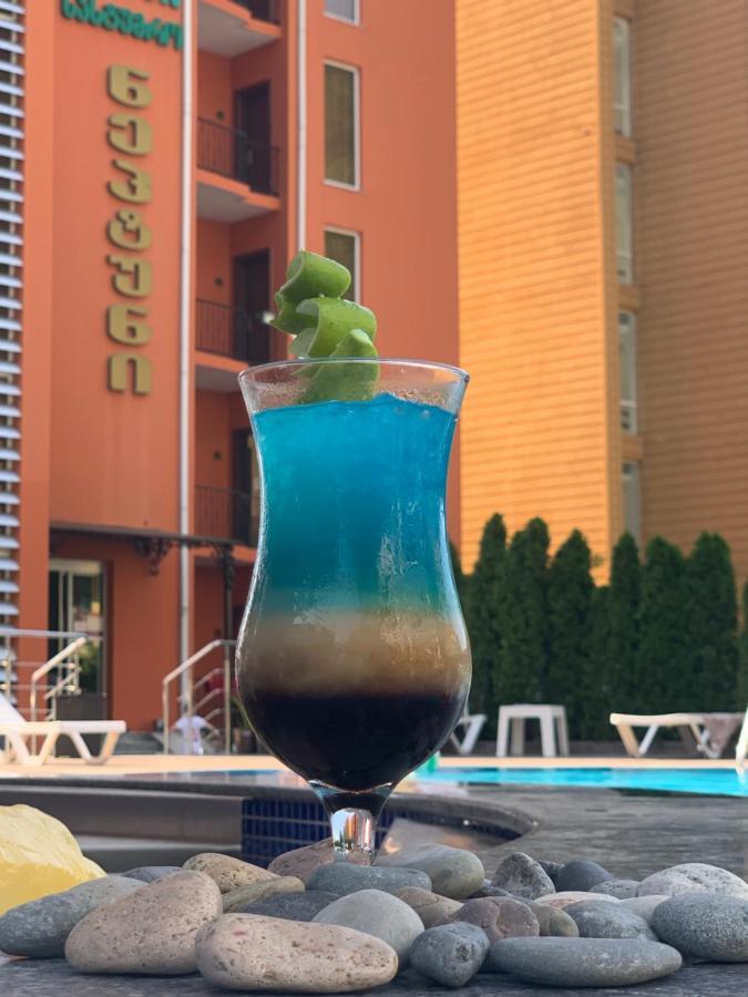 Hotel Neptun Kvariati Eksteriør bilde