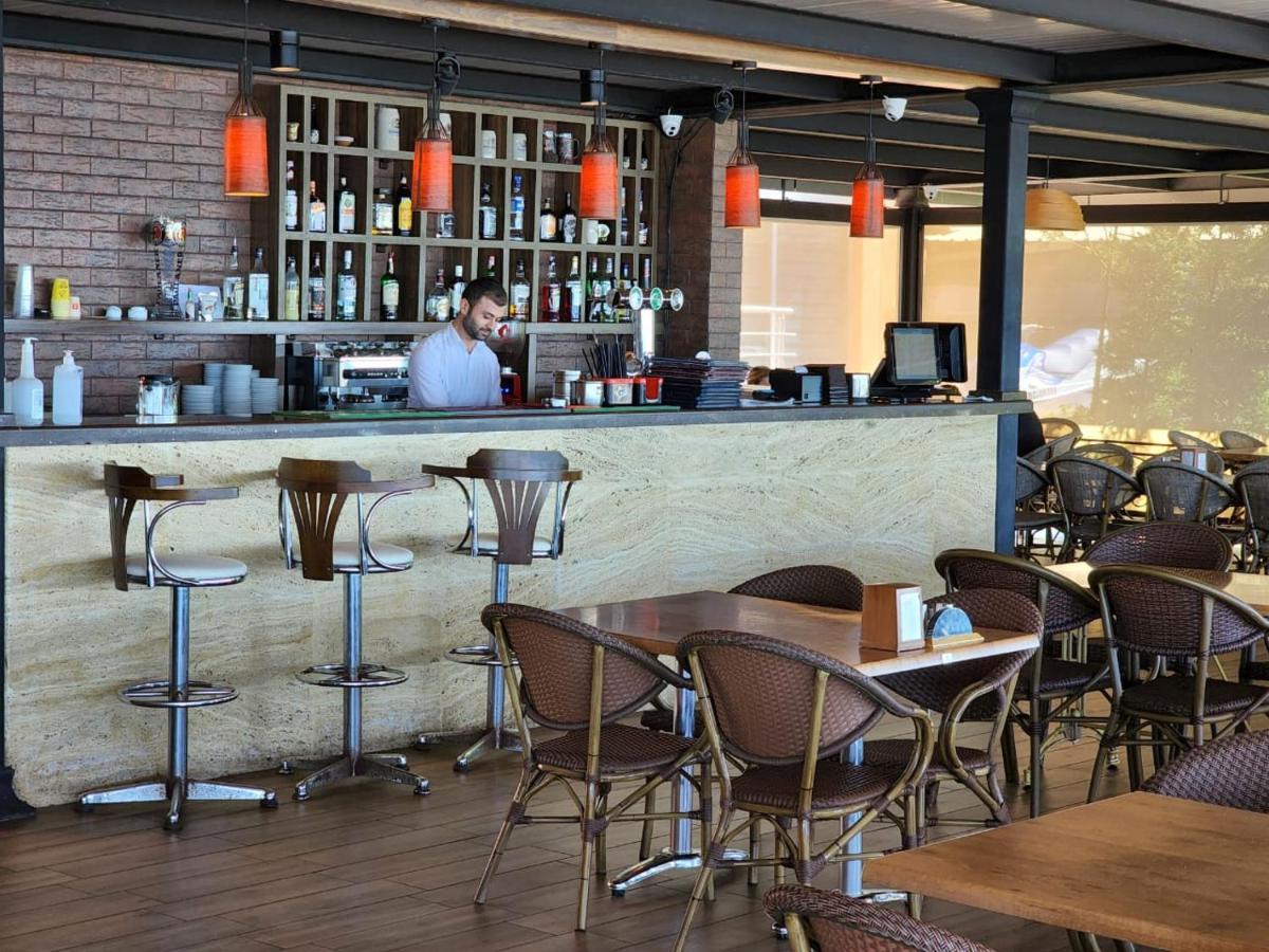 Hotel Neptun Kvariati Eksteriør bilde