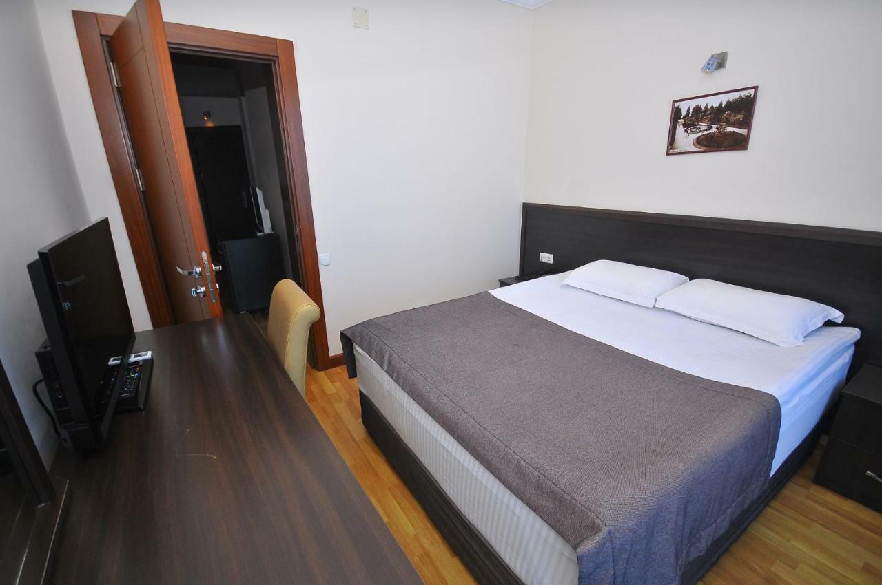 Hotel Neptun Kvariati Eksteriør bilde