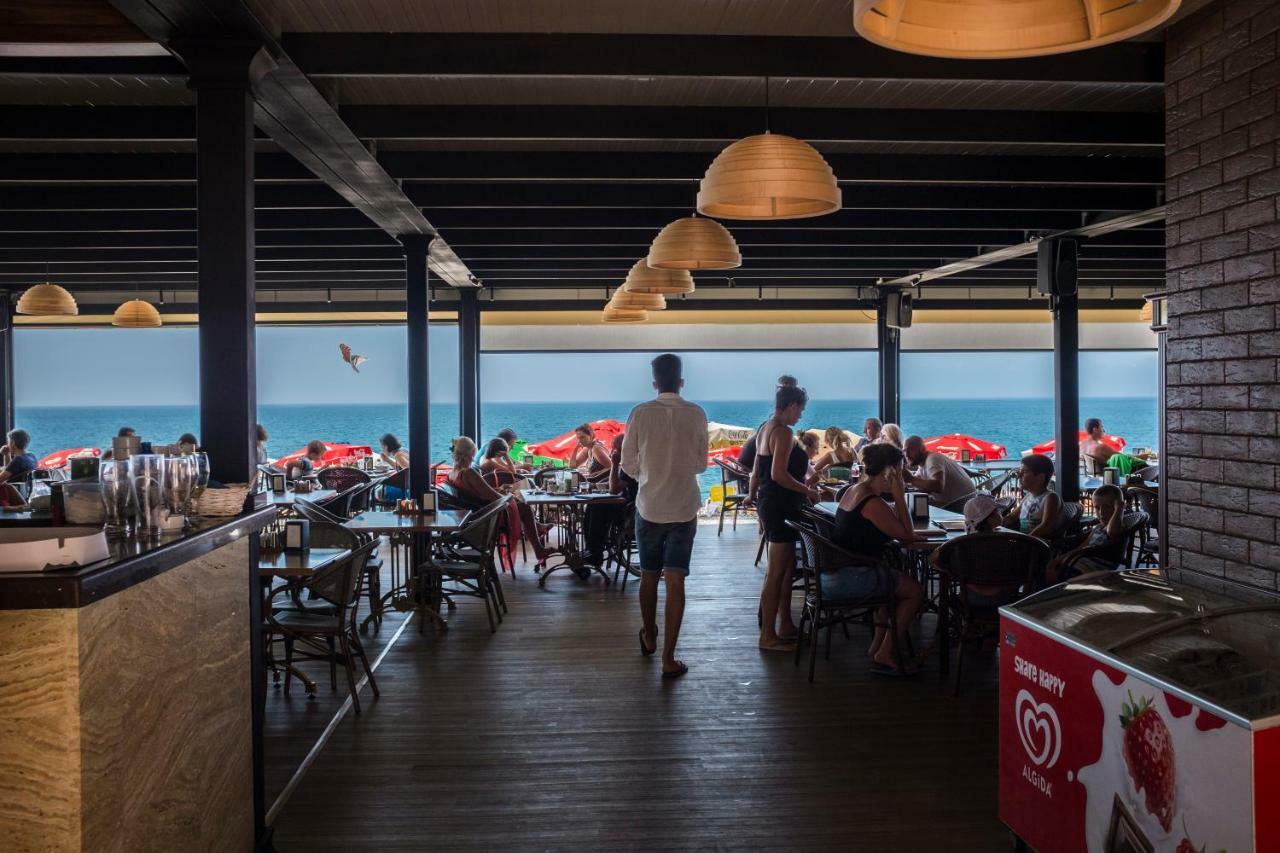 Hotel Neptun Kvariati Eksteriør bilde
